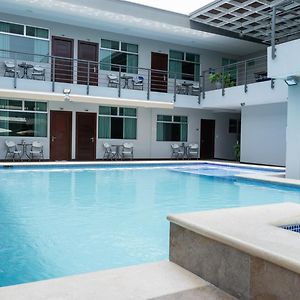 Hotel Cayuga
